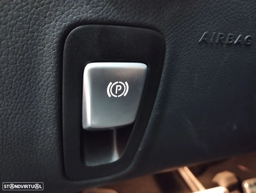 Mercedes-Benz E 300 de AMG Line - 21