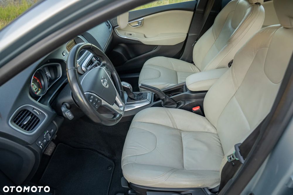 Volvo V40 - 11