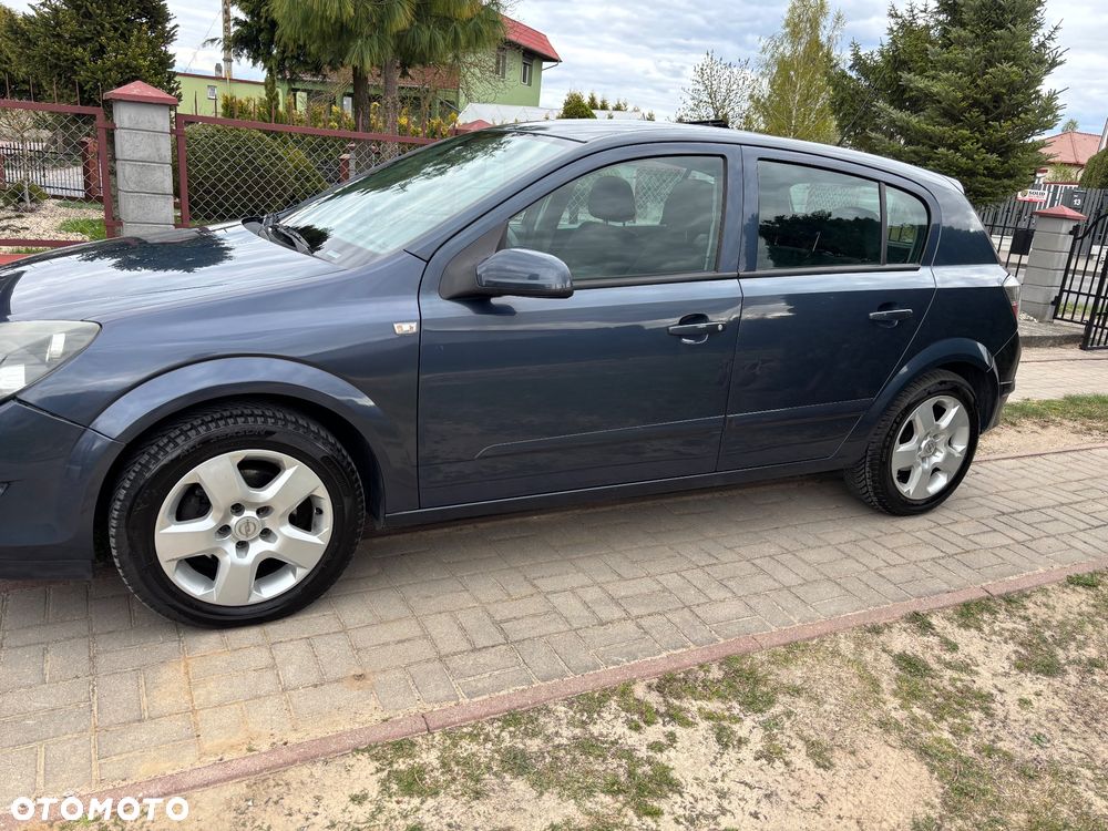 Opel Astra 1.6 Color Edition - 2