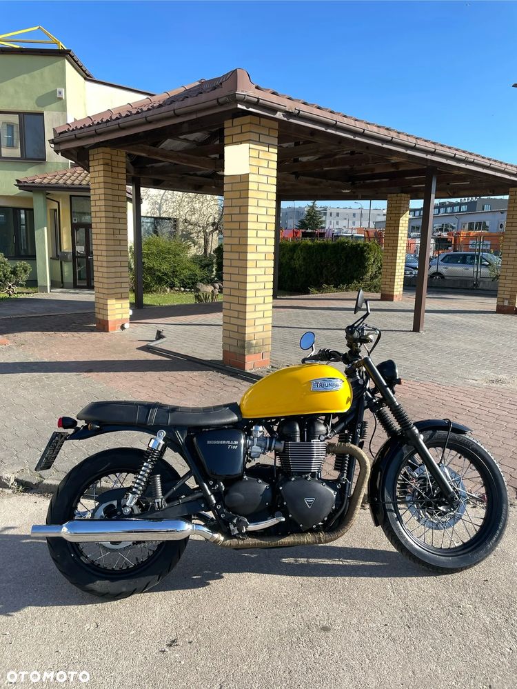 Triumph Bonneville - 20
