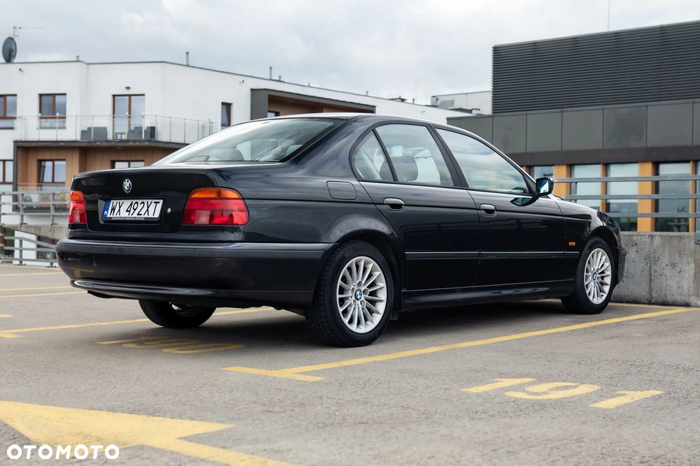 BMW Seria 5 523i - 8