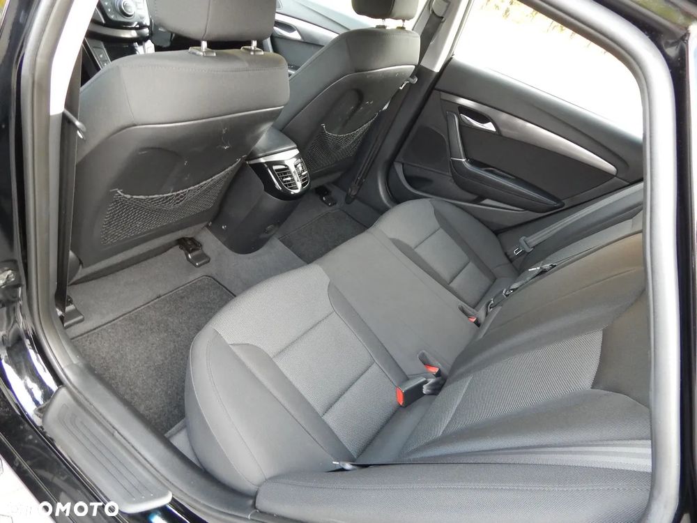 Hyundai i40 1.7 CRDi Comfort + - 12