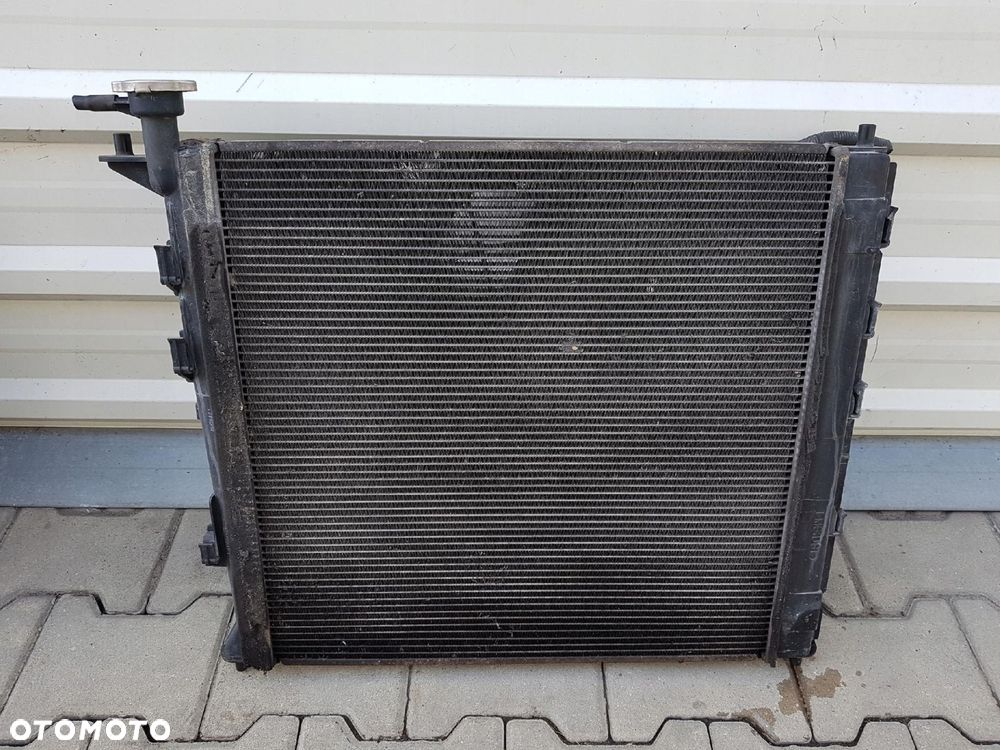 KIA SPORTAGE 3 III 10-15r 1.7 CRDI CHŁODNICA WODY WENTYLATOR - 1