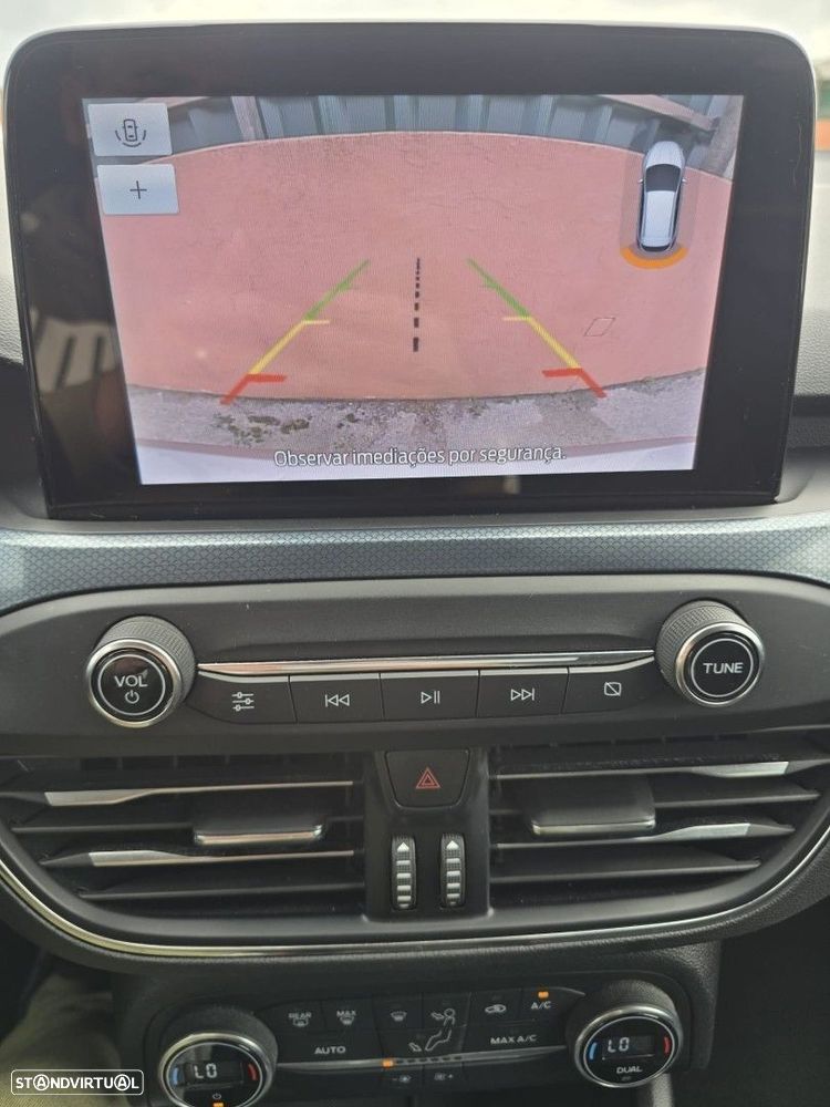 Ford Focus SW 1.5 TDCi EcoBlue Active - 9