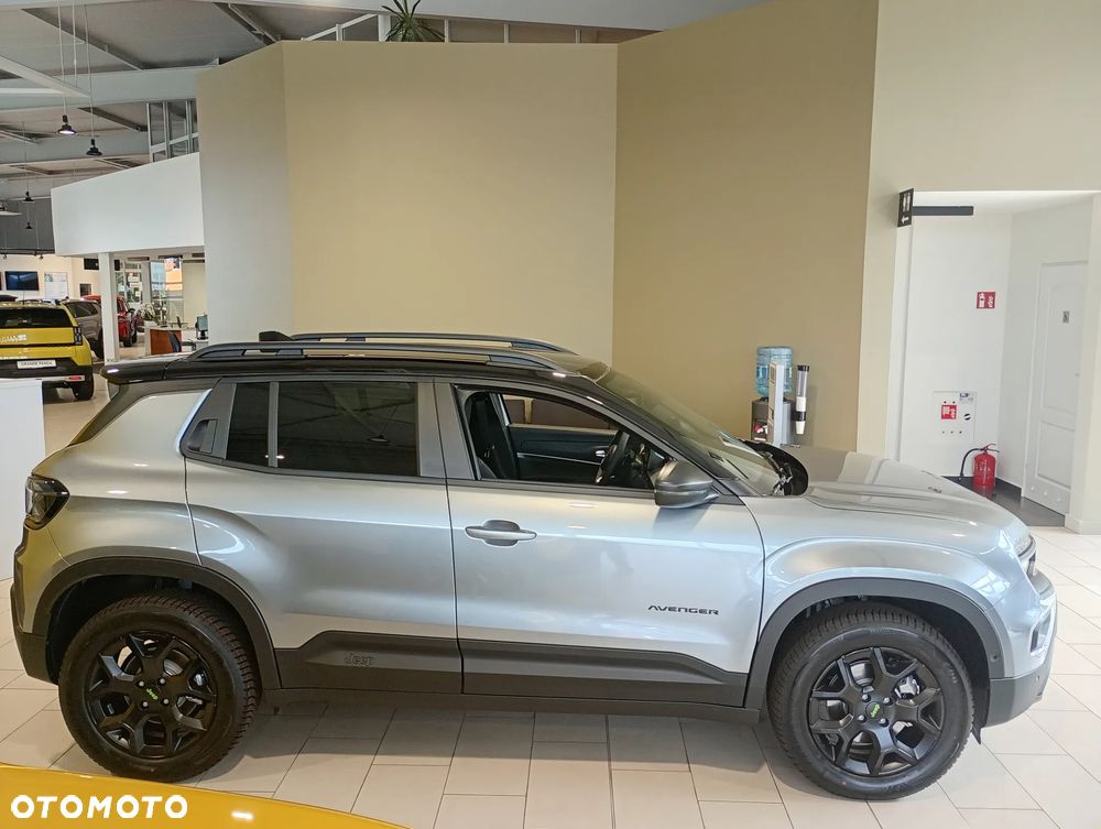 Jeep Avenger 1.2 T3 mHEV Overland 4xe eDCT6 - 3
