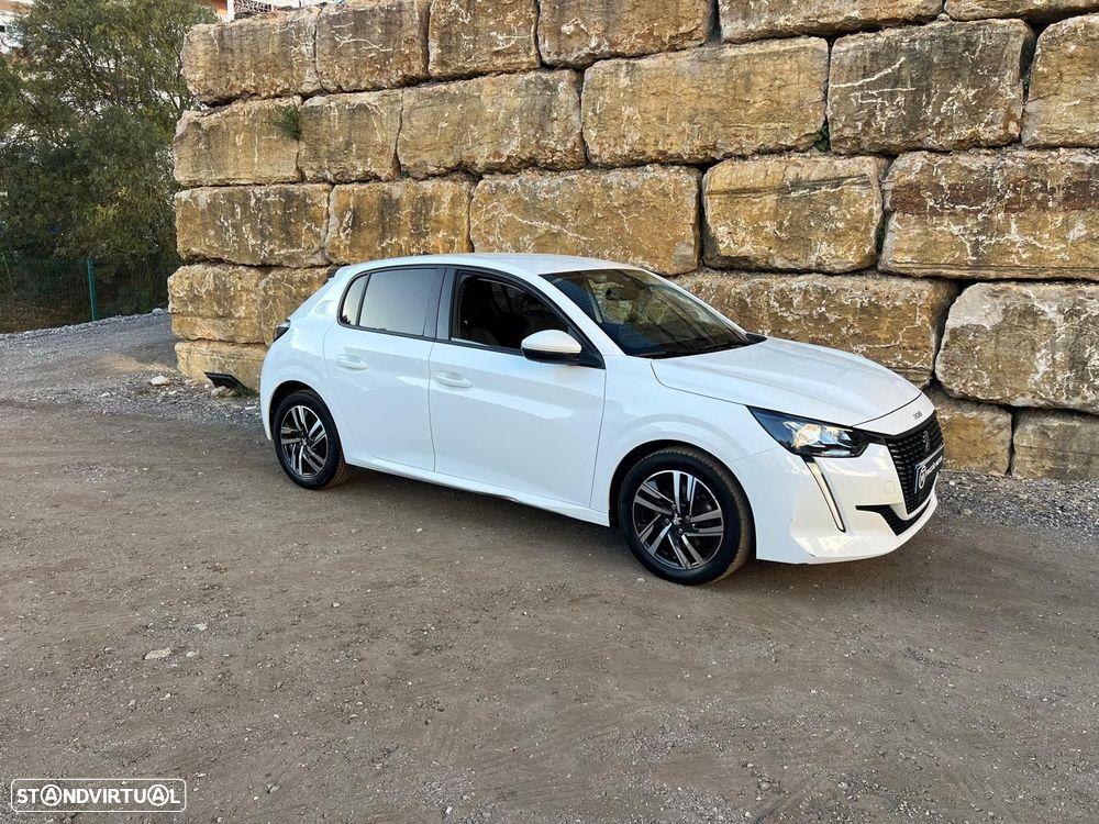 Peugeot 208 - 10