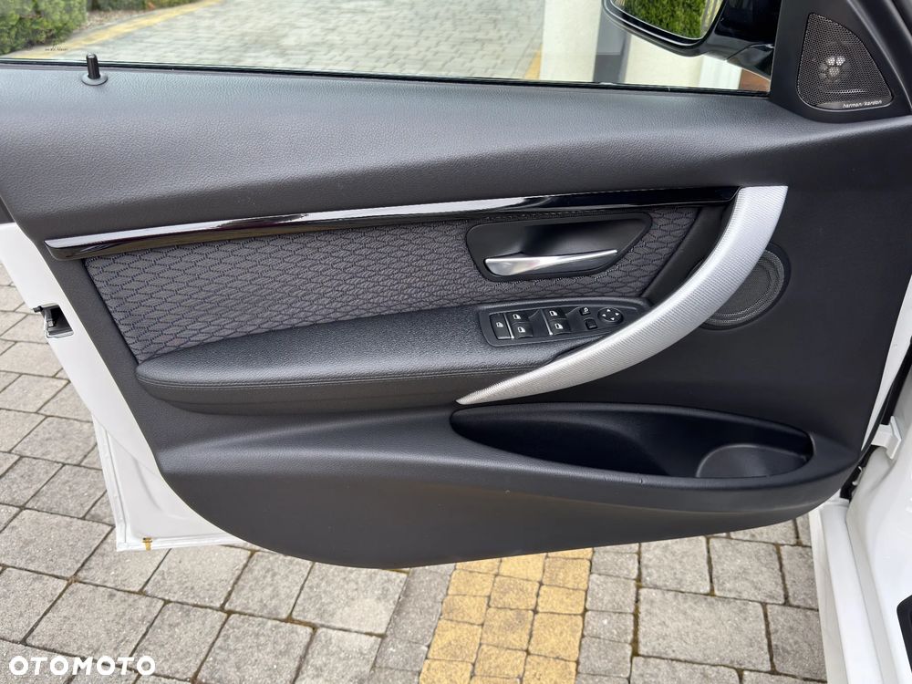 BMW Seria 3 320d M Sport Shadow - 24