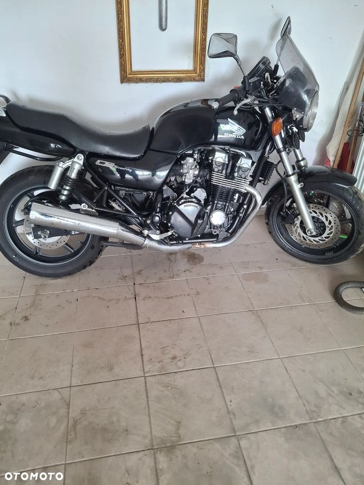 Honda CB - 2