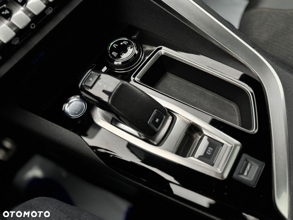 Peugeot 3008 PureTech 180 Stop & Start GPF EAT8 GT - 25