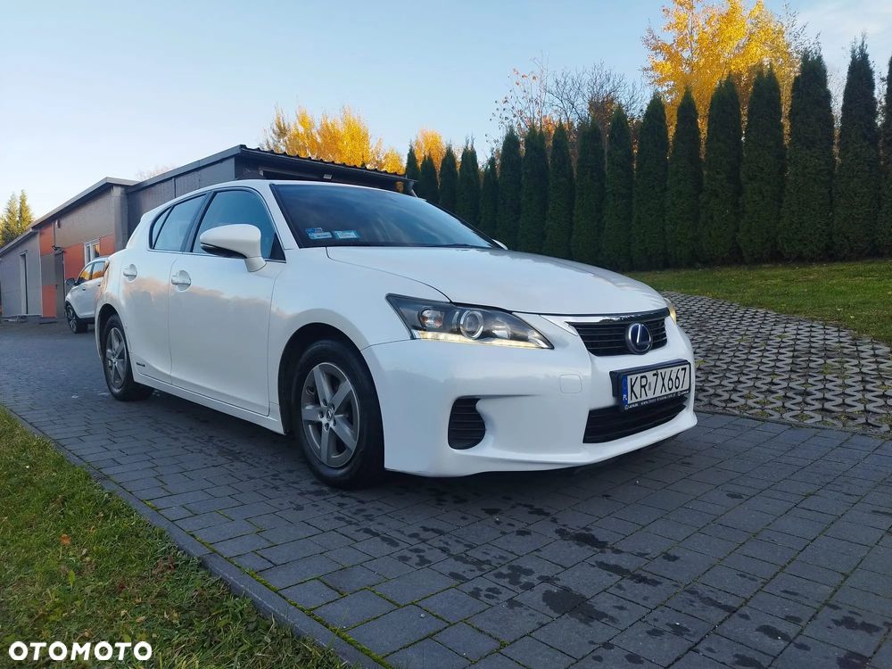 Lexus CT - 1