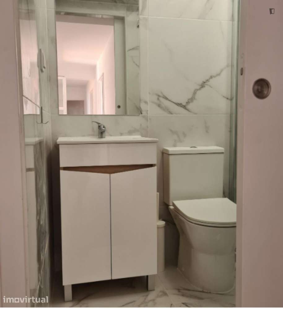 Quarto - localizado em Telheiras Lisbon - Grande imagem: 5/20
