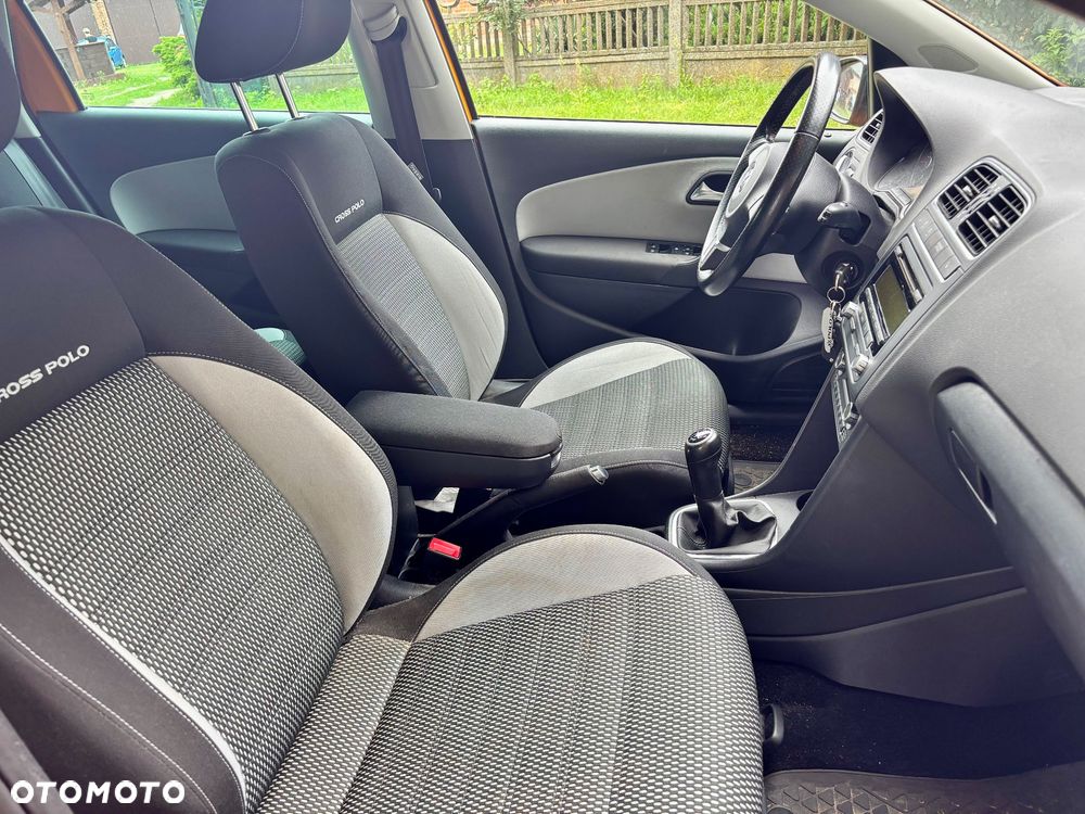 Volkswagen Polo 1.6 TDI Cross - 22