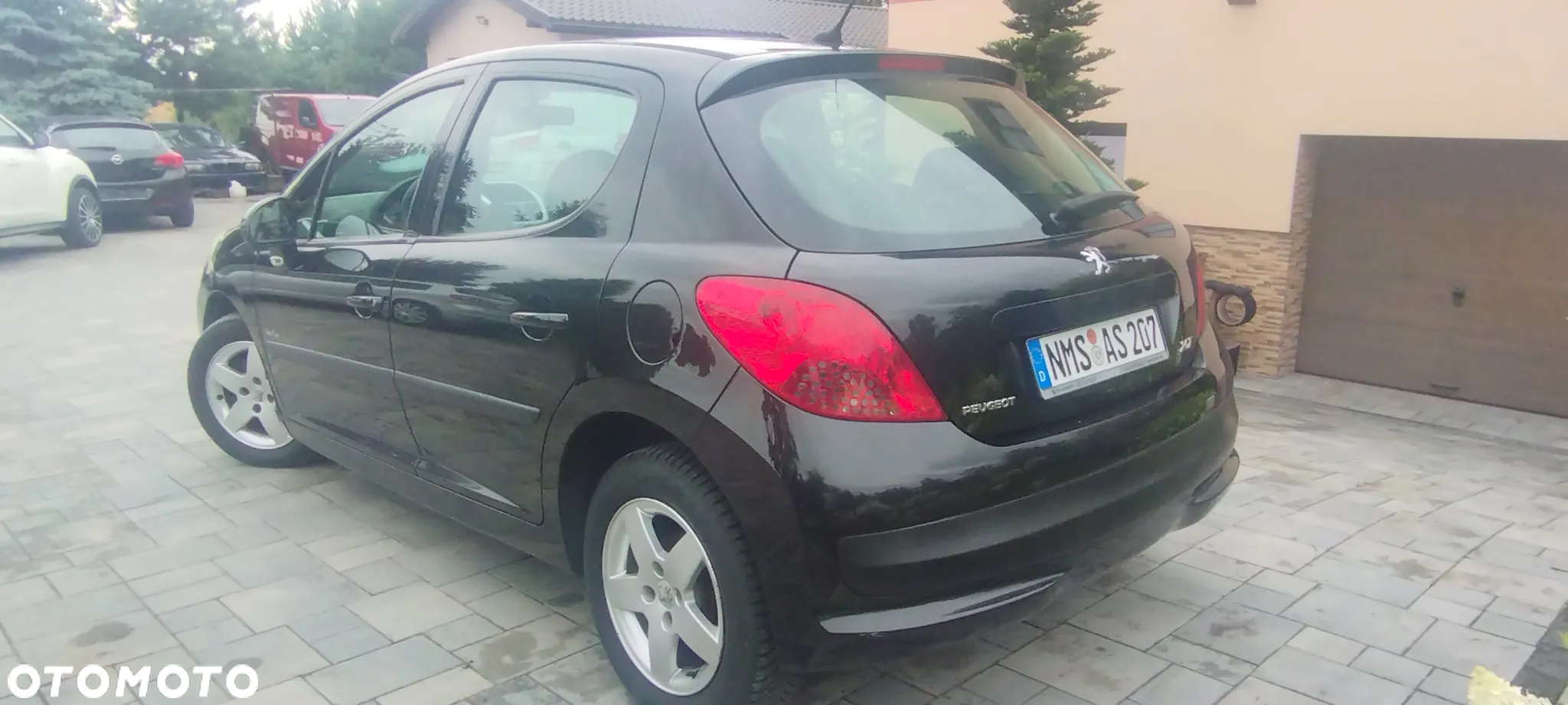 Peugeot 207 1.4 16V Trendy - 4