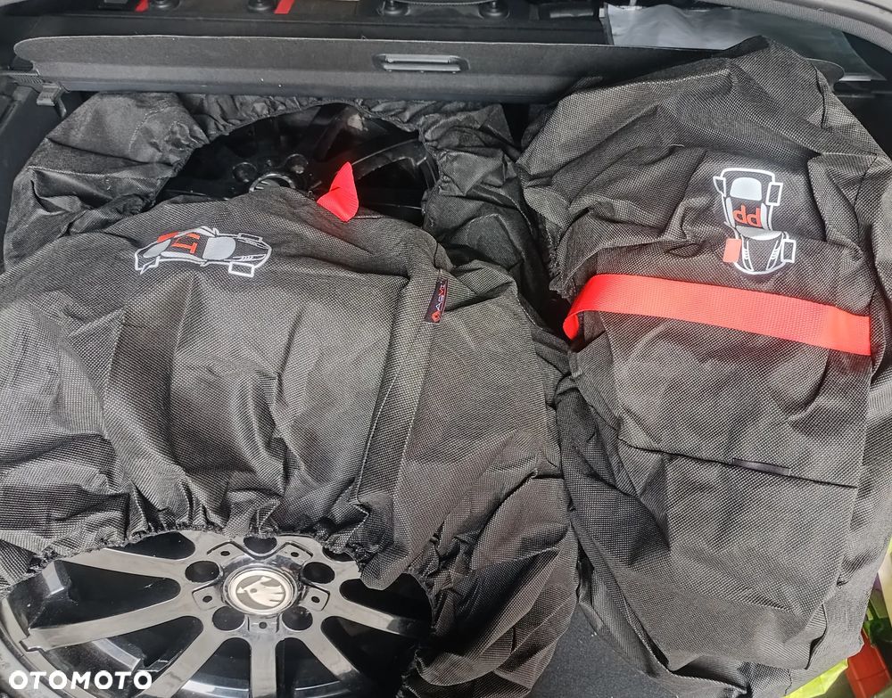 Skoda Octavia 2.0 TDI (Green tec) DSG RS - 32