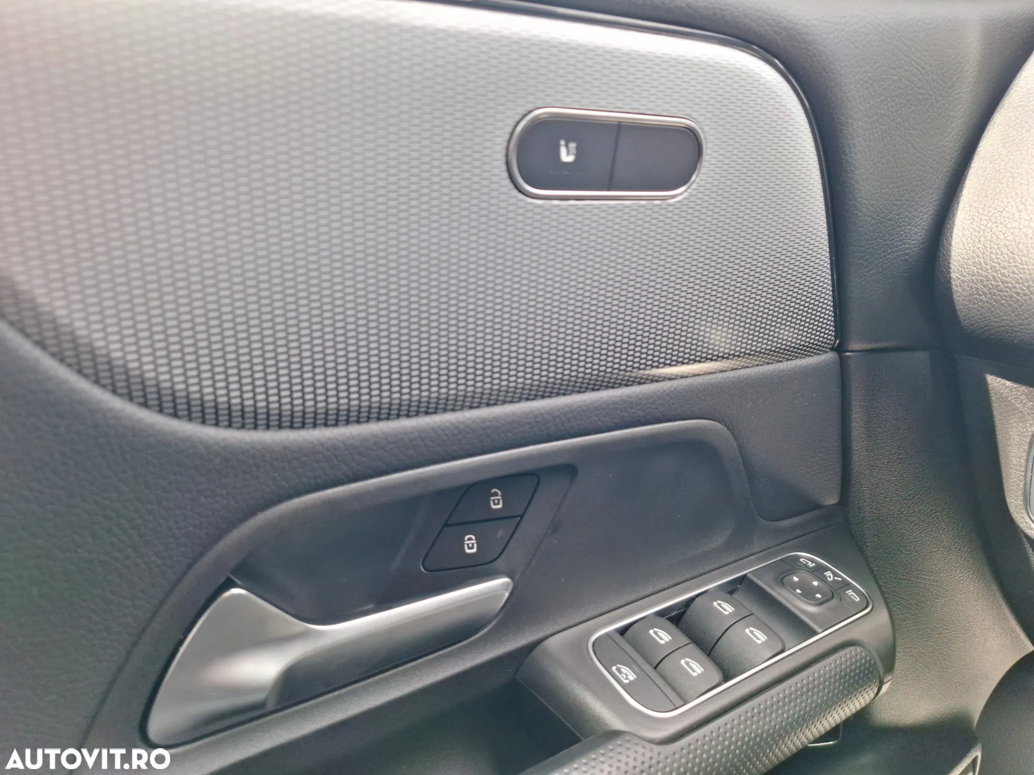 Mercedes-Benz GLB 250 4MATIC Aut. - 23