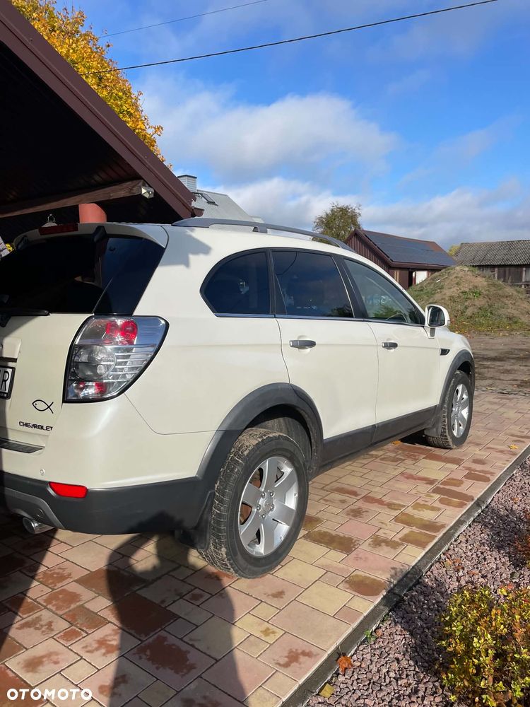 Chevrolet Captiva 2011 photo 2