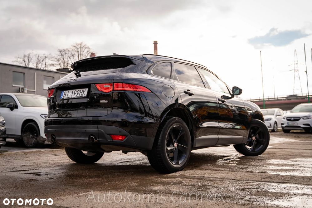 Jaguar F-Pace - 7