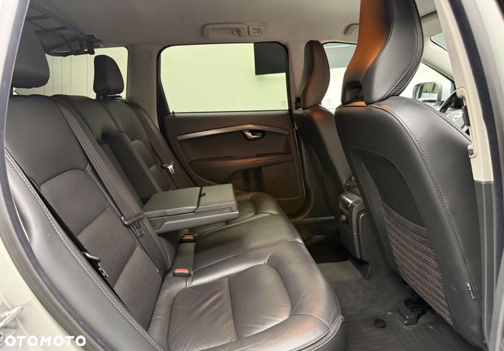 Volvo XC 70 - 19