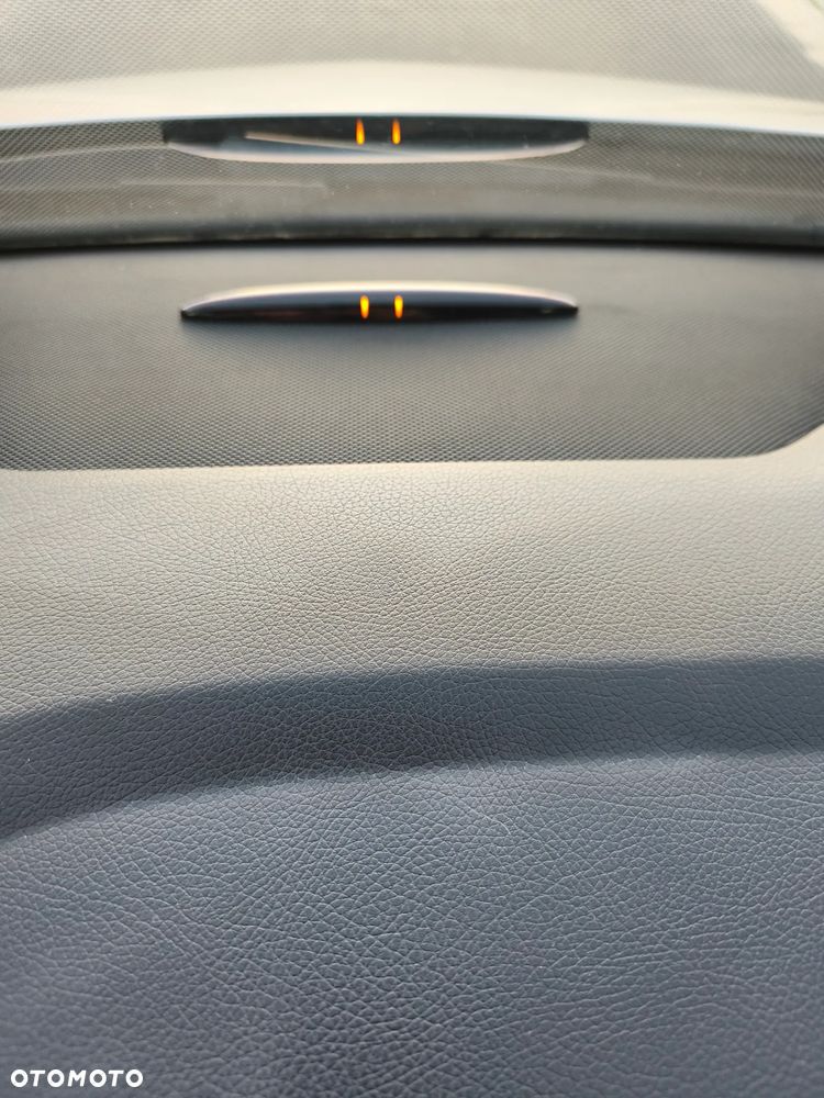 Mercedes-Benz Klasa B 180 (BlueEFFICIENCY) - 32