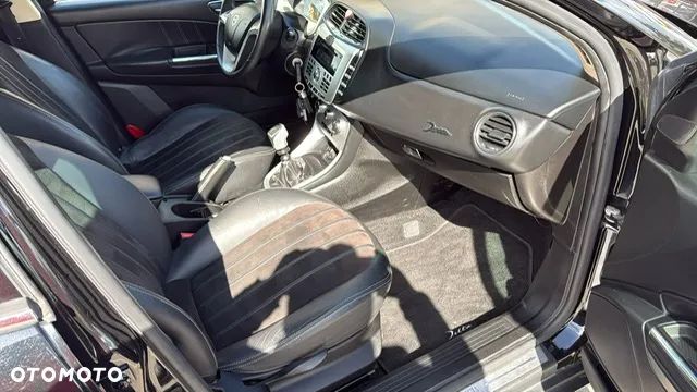 Lancia Delta 1.4 T-Jet Silver - 21