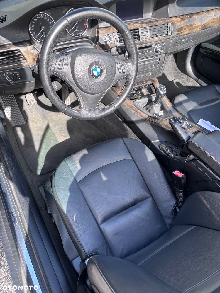 BMW Seria 3 320d - 11