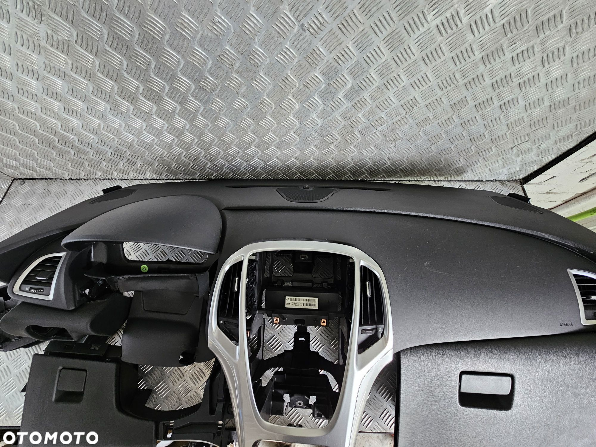 Opel Astra J deska konsola kokpit - 3