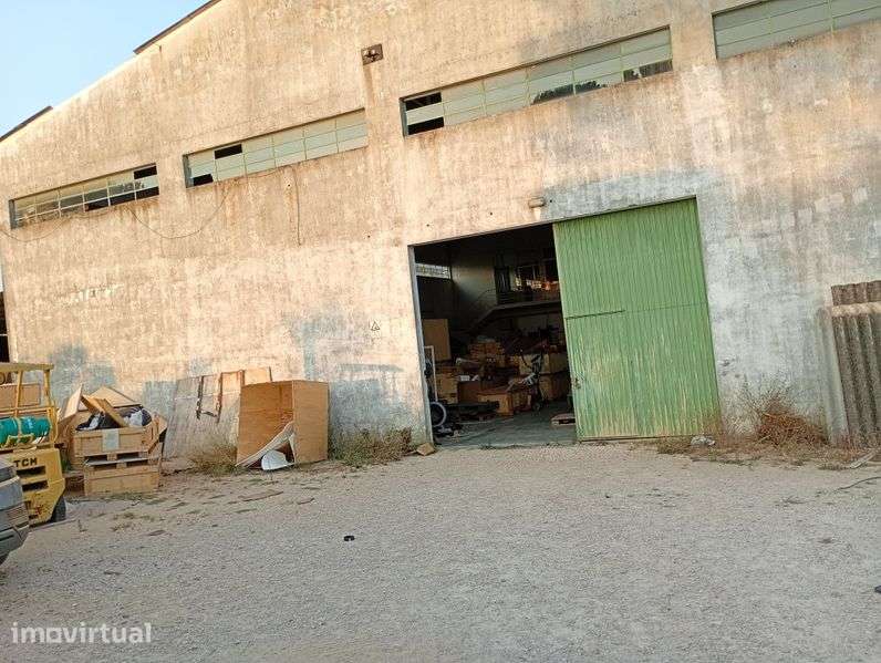 Armazém em Tomar 1 600 m2 - Grande imagem: 2/8