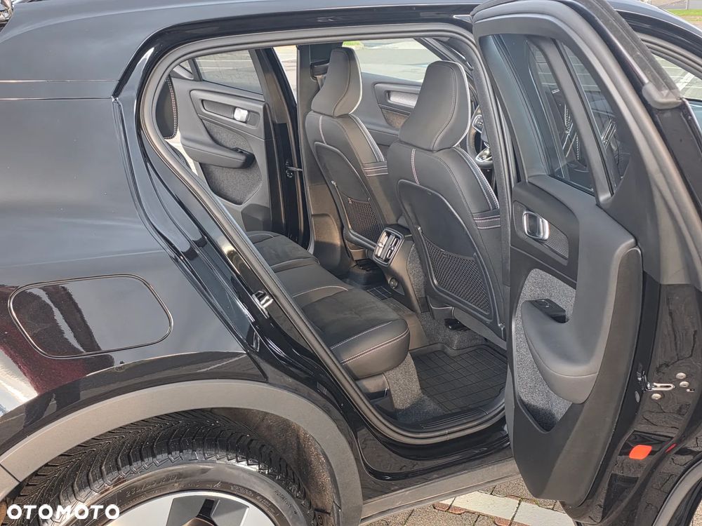 Volvo XC 40 B4 Ultimate Dark - 8