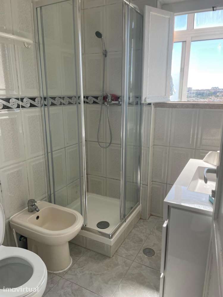 Quarto - localizado em Amadora Lisbon - Grande imagem: 4/5