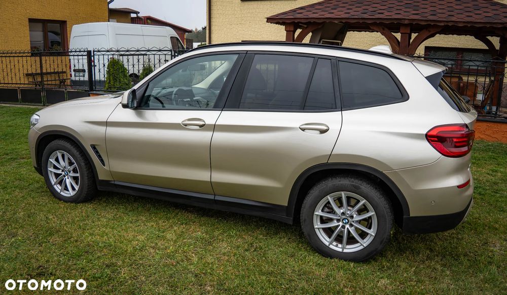 BMW X3 sDrive18d Advantage - 10