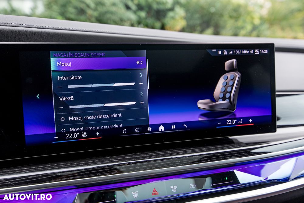 BMW Seria 7 740d xDrive MHEV - 32