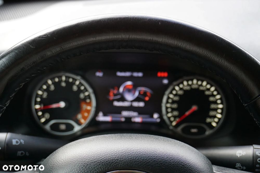 Jeep Renegade 1.4 MultiAir Limited - 31