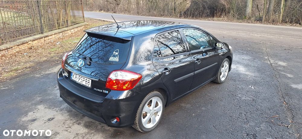 Toyota Auris - 11