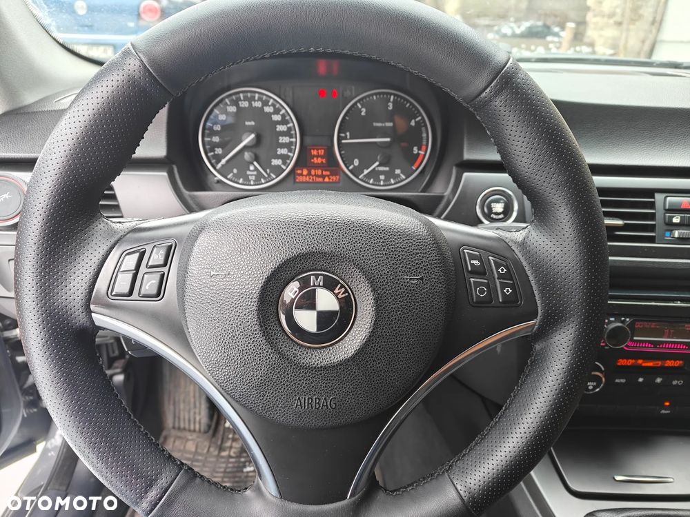 BMW Seria 3 320d - 12