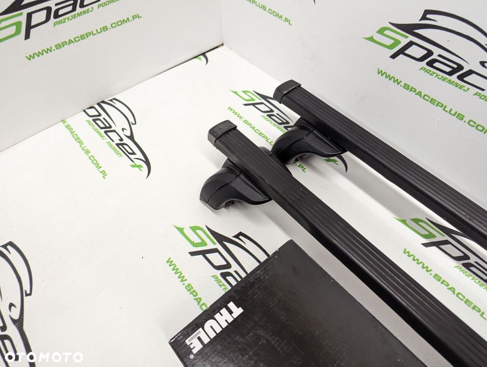 Bagażnik dachowy Thule: belki 761 + Kit dopasowujący 183068 + Stopy 753 - 4