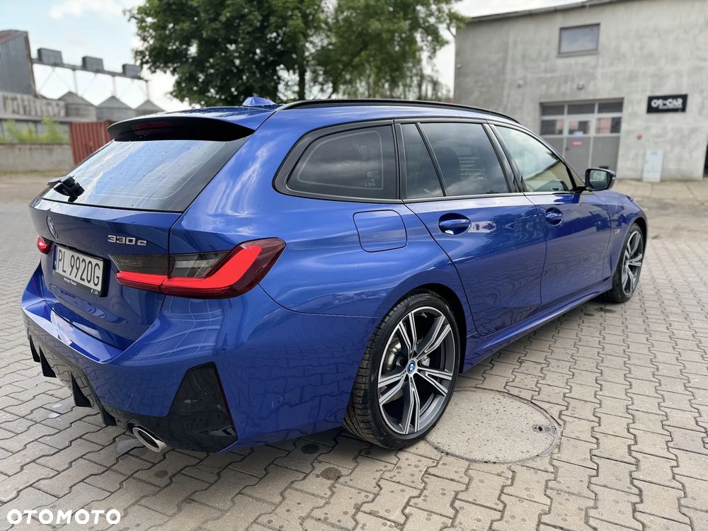 BMW Seria 3 330e M Sport - 14