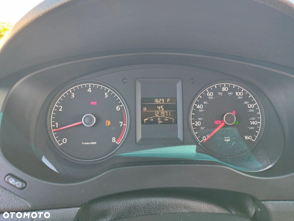 Volkswagen Jetta - 28