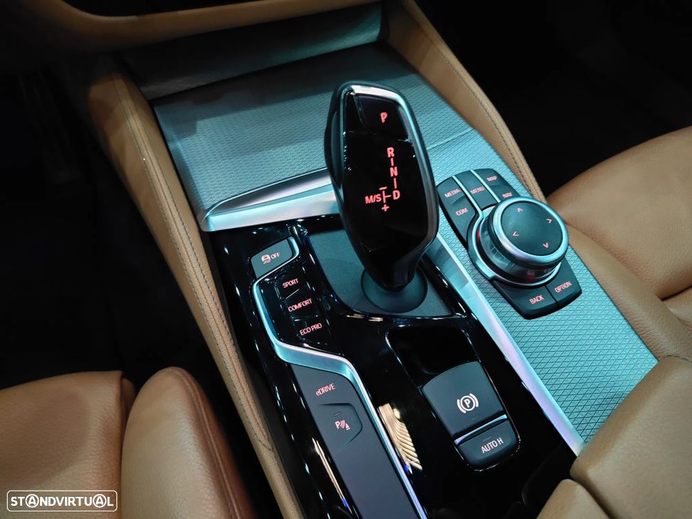 BMW 530 e iPerformance Pack M - 11