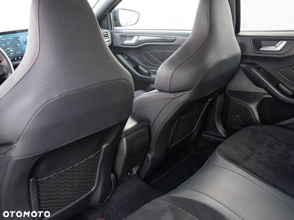 Ford Focus 2.3 EcoBoost ST X - 25