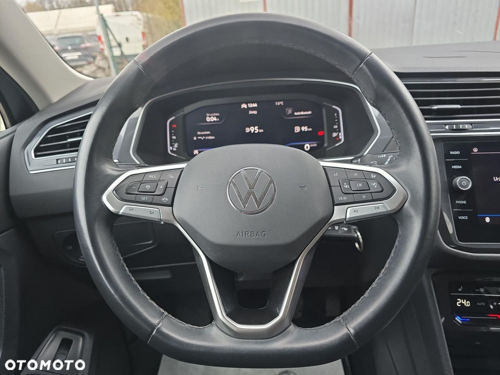Volkswagen Tiguan - 14