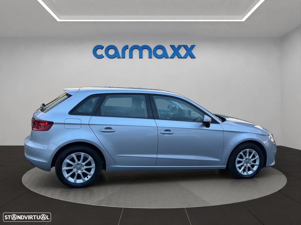 Audi A3 Sportback 1.6 TDI Attraction Ultra - 7