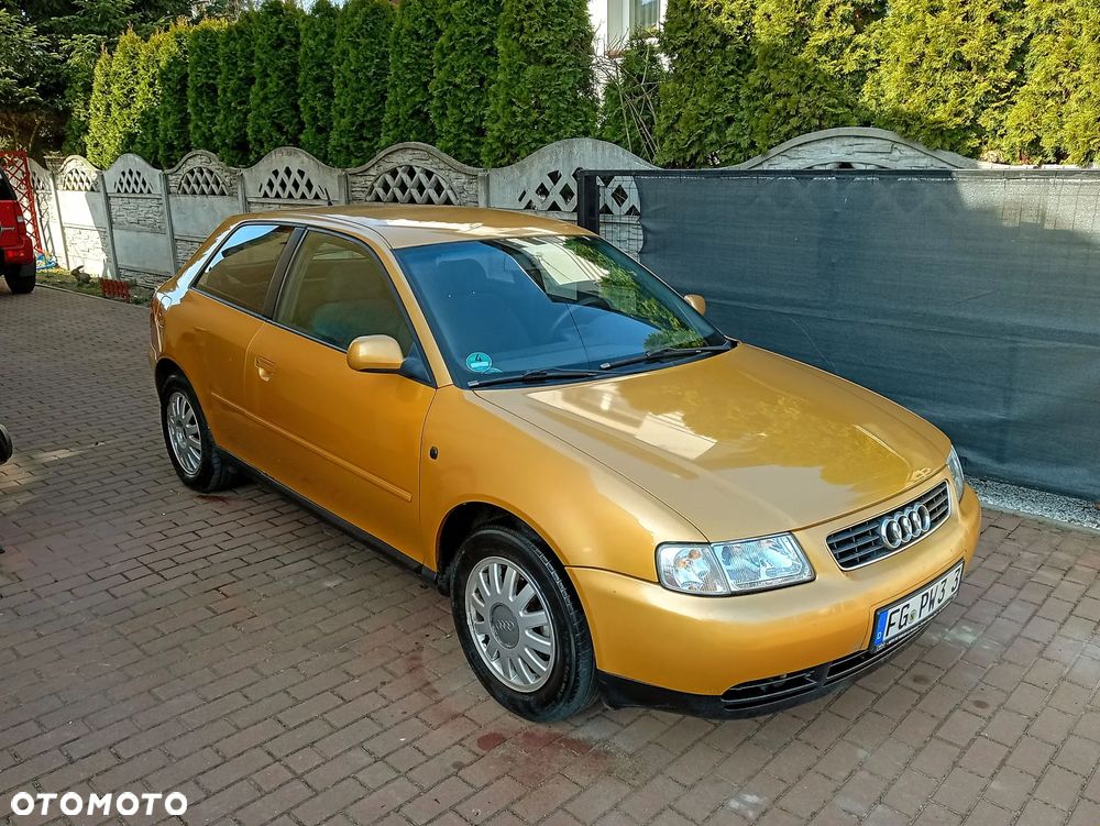 Audi A3 3-drzwiowe 1.6 Ambiente - 1