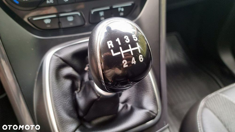 Ford Kuga - 18