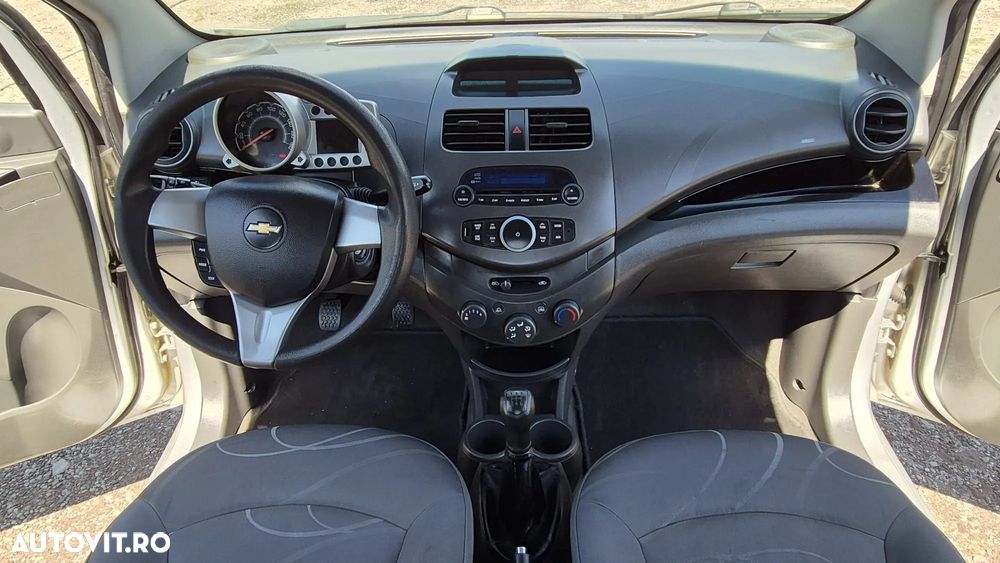 Chevrolet Spark 1.0 LS+ - 12