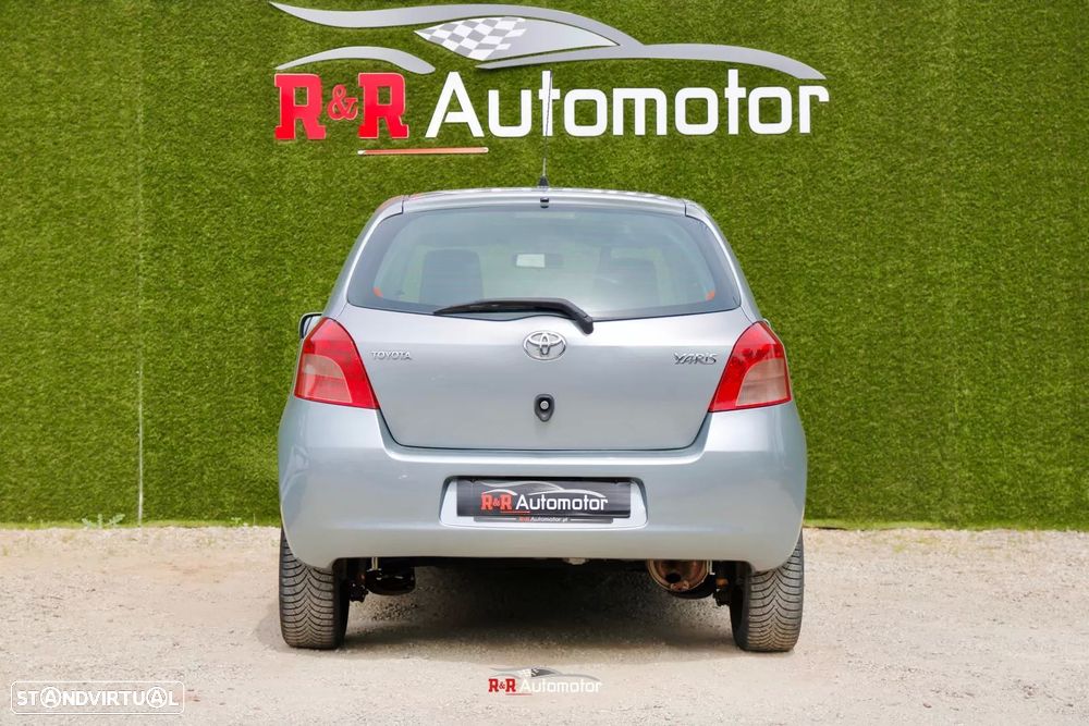 Toyota Yaris 1.4 D-4D Sol+AC - 8
