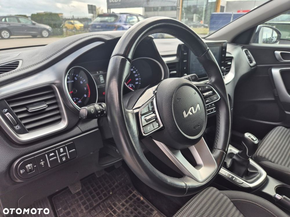 Kia Ceed 1.5 T-GDI M - 19