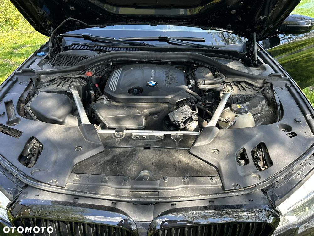 BMW Seria 5 520d xDrive Sport Line - 13