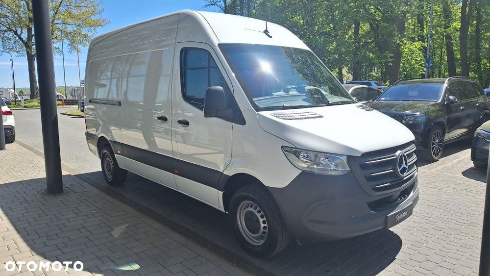 Mercedes-Benz Sprinter - 5