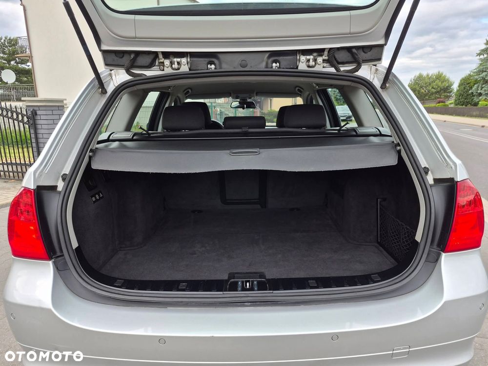 BMW Seria 3 318d - 24
