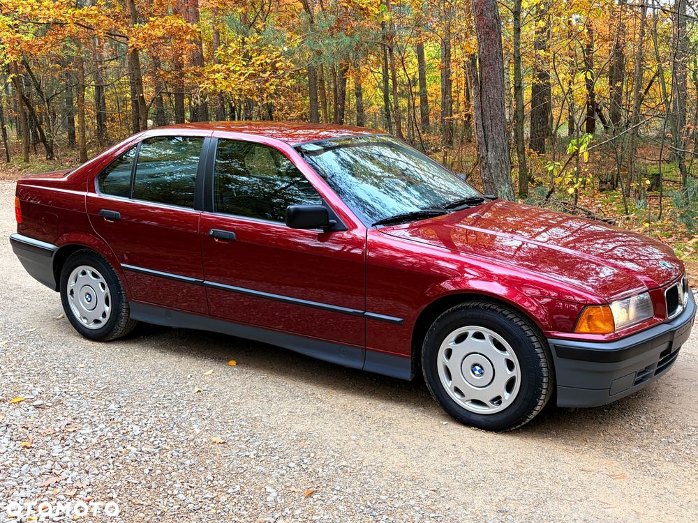 BMW 3 Series 1992 photo 4